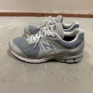 New Balance Grey 2002r trainers waterproof Gore-Tex
